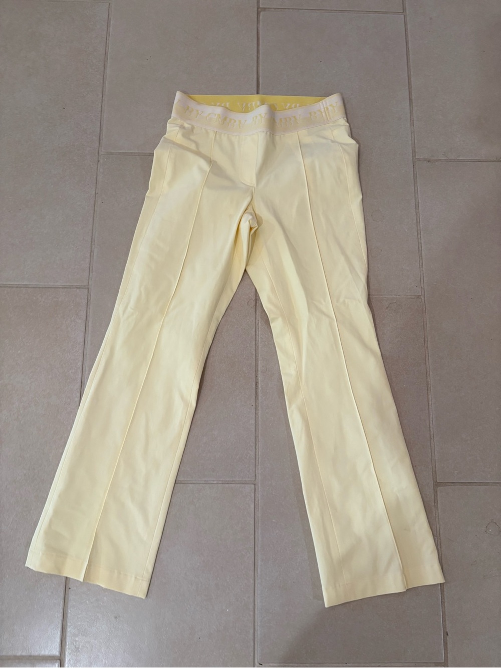 Cambio Anee Easy Kick Yellow Cropped Flare Pants Italian Fabric Size 4 S Small⁠
